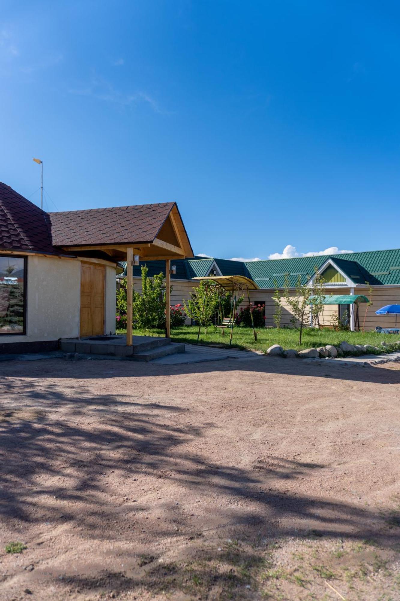 Svetlana Guest House Bokonbayevo Zewnętrze zdjęcie