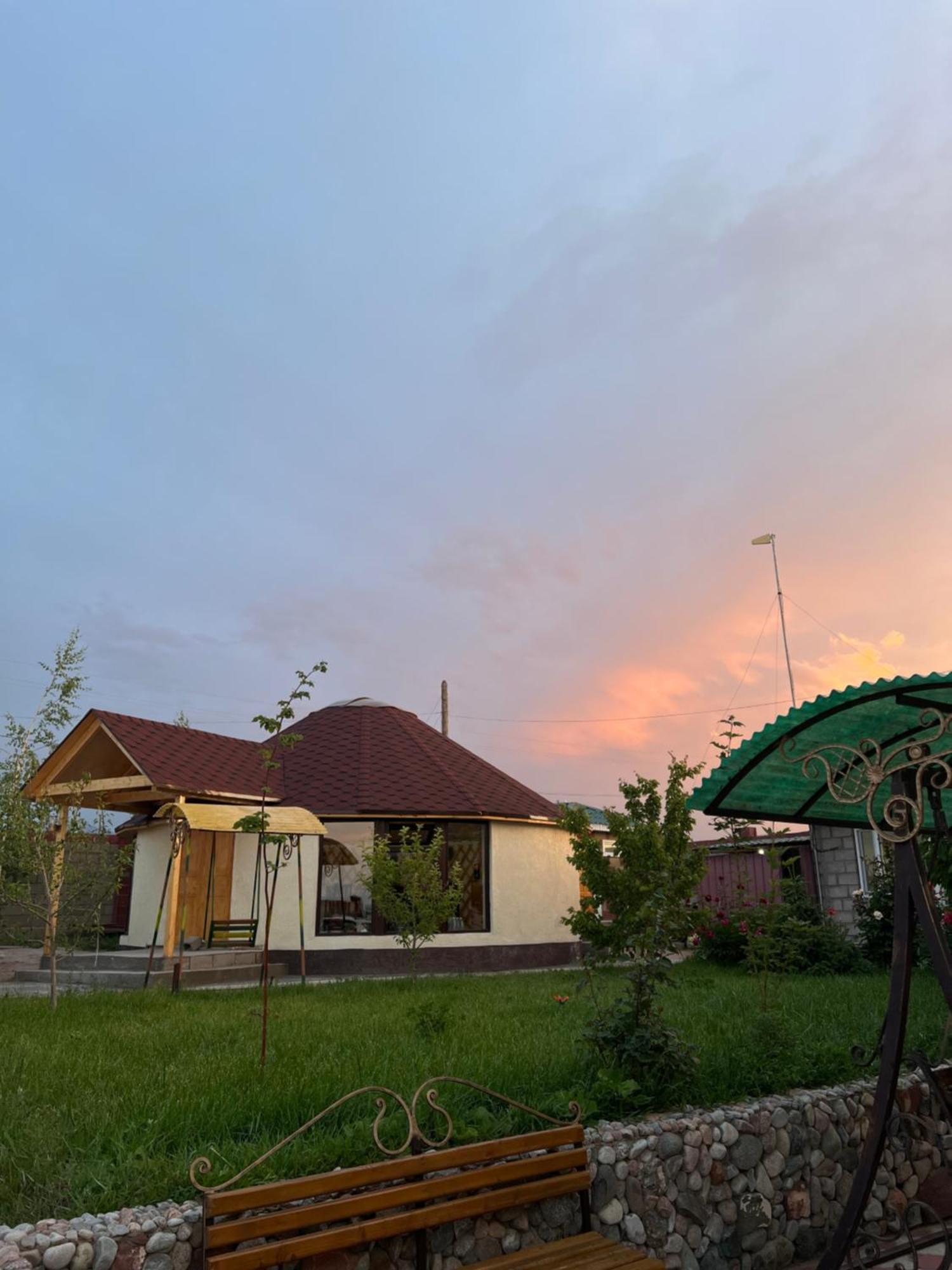 Svetlana Guest House Bokonbayevo Zewnętrze zdjęcie